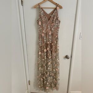 Brand new Dress the Population floral designer gown